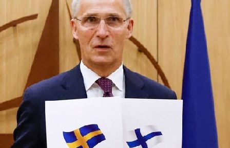 芬兰和瑞典正式递交加入北约申请