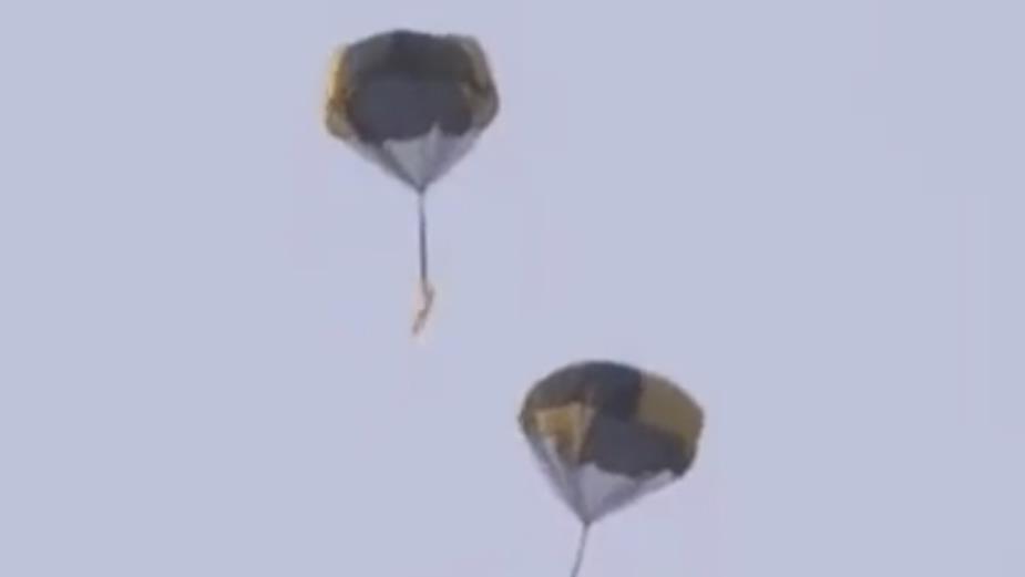 视频：狙击伞降目标有多难