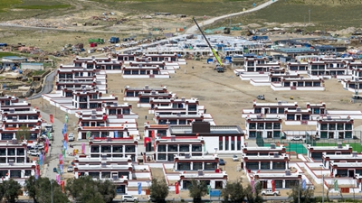 定日受灾群众安全温暖过冬